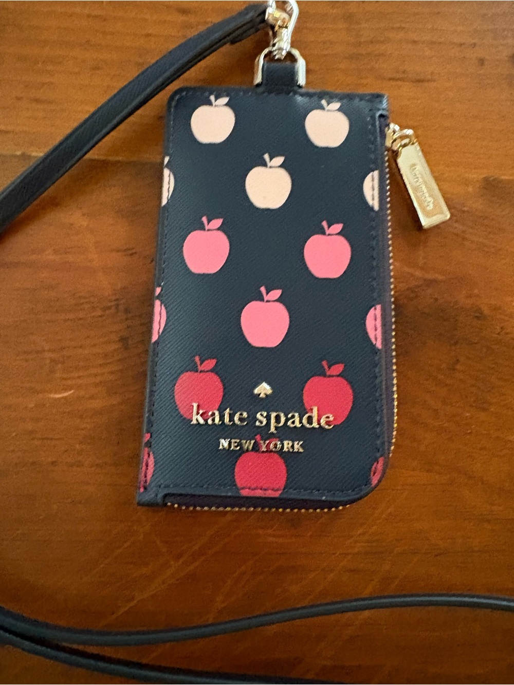 Kate Spade New York Staci Orchard Cardcase Lanyard Featuring Apples Like New - Picture 2 of 7